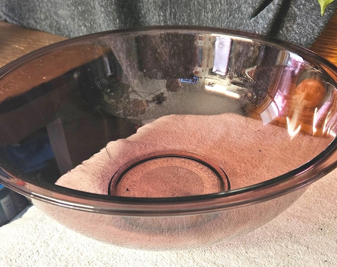 Vintage Pyrex 325 Purple Amethyst Bowl 9 7/8” 2.5 L C7/8