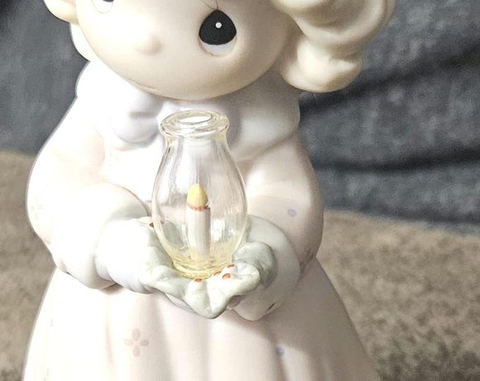 Precious Moments 150118 Making Spirits Bright