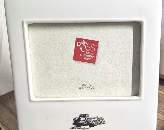 RUSS white porcelain frame, featuring lace and promises, suitable for a 3.5 x 5 inch honeymoon photo. F6/12