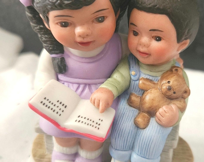 Vintage 1991 Avon  Collectibles “Friends For Keeps” Figurine TENDER MEMORIES