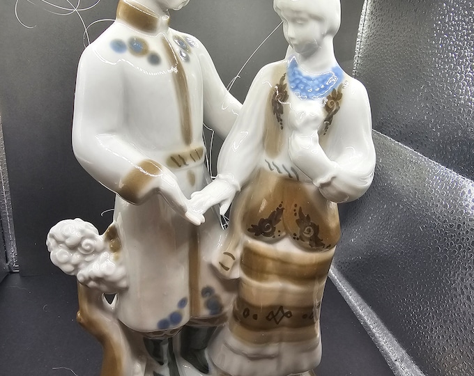 VINTAGE Ukrainian Man Woman Porcelain Figurine USSR Polonsky C10/08