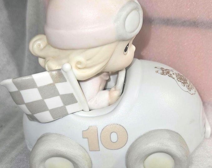 Precious Moments Ten Years and Still Going Strong Anniversary Figurine Box3/3