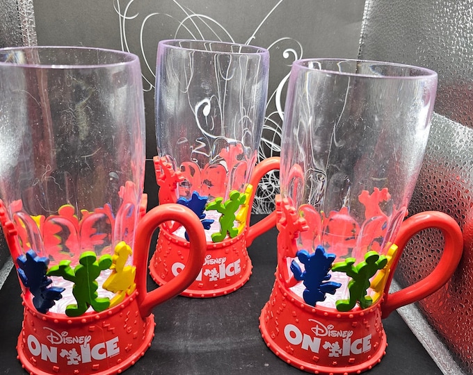 Set of 3 DISNEY on ice drinking glasses F1/16