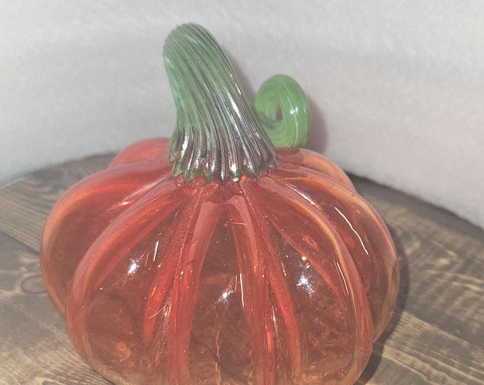 Vintage hand-blown glass pumpkin in shades of orange and green, signed  Twsisel 2002. A1/16