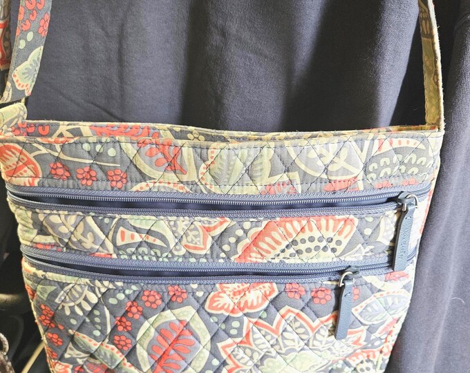 Vera Bradley Crossbody Bag: Quilted Hipster Purse in Nomadic Floral Design with Gray, Mint, and Coral Colors.