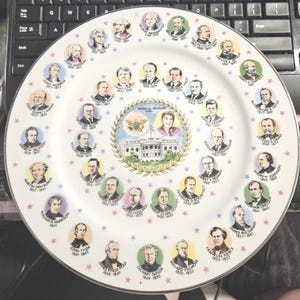 1981 Ronald Reagan Presidential  collectible plate A9/1