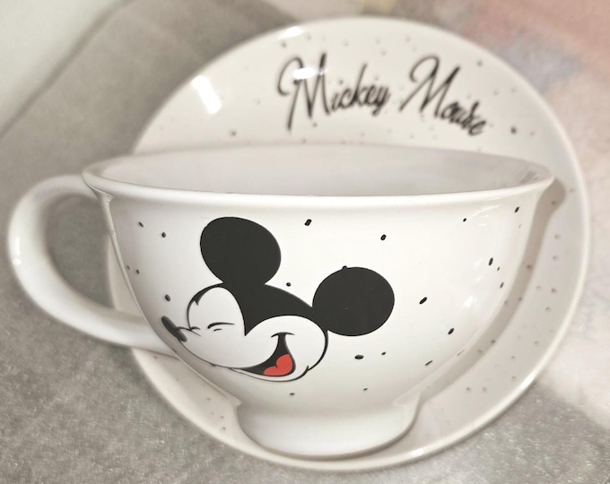New Disney Mickey Mouse Tea Cup & Saucer Set B4/17