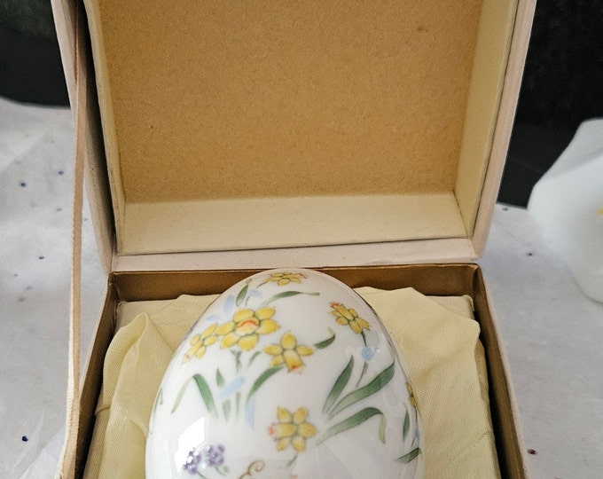 Limited Edition 1978 Eighth Edition Noritake Easter Egg | Spring Flower D3/9