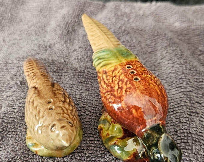 Pair of Pheasants - Salt & Pepper Shakers Souvenirs D4/21