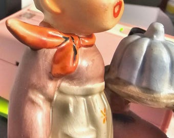 Vintage Commodore Boy Baker 1960s B9/18