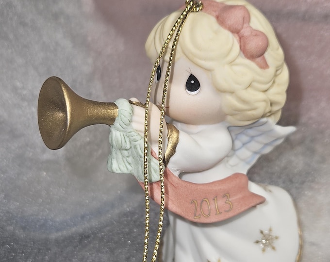 2013 Precious Moments “Joy to the World” ornament 272566  (Box 28)