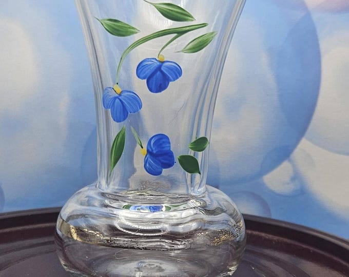 Rare small gold trimmed hand-painted bud vase With Small blue flower design A2/35
