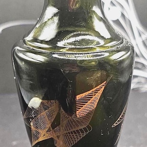 Jarrón Bud de vidrio ahumado verde moderno de mediados de siglo Wheatonware MCM Atomic Gold 5.75” F3/25