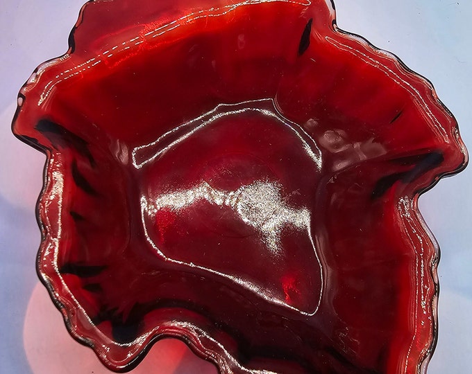 Rare Ruby red anchor leaf 6.5 inches A9/19