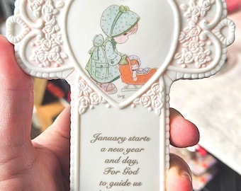 VINTAGE PRECIOUS MOMENTS Janurary Cross C4/24