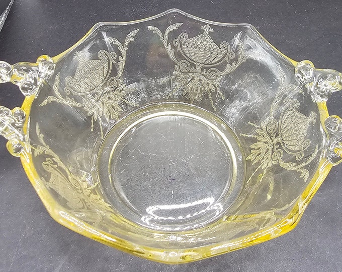 June Topaz (Yellow) Serving bowl by FOSTORIA F3/39
