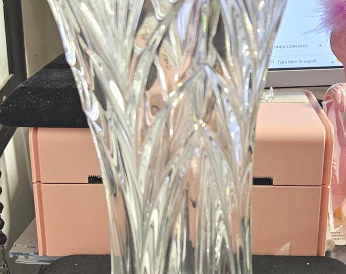 Marc Aurel Nachtmann clear crystal "tulip" Bud Germany vase C7/20