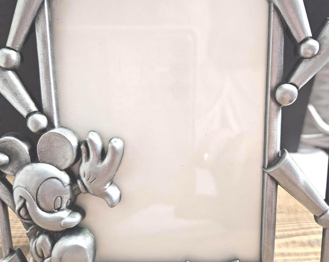 Disney Mickey Mouse Silver Tone 3D Character Picture Frame. A1/38