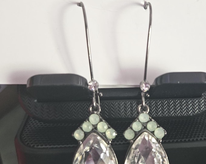 Rare white crystal earrings with small green stone drops. (box)