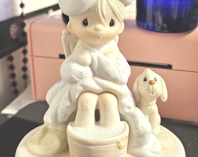 Precious Moments God is watching over you retired figurine E-7163 Box2/31