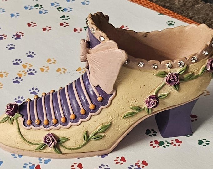 Victorian Style High Heel Shoe Rhinestone Trim Multi Color Resin Cake Topper A5/34
