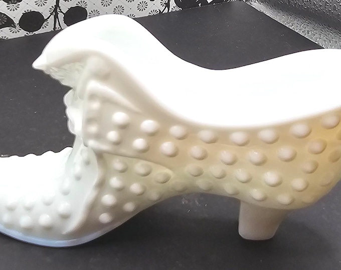 Vintage Fenton Hobnail Milk Glass Shoe: Cat Face Buckle Design
