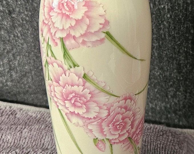 Vintage Carnation vase by Lenox