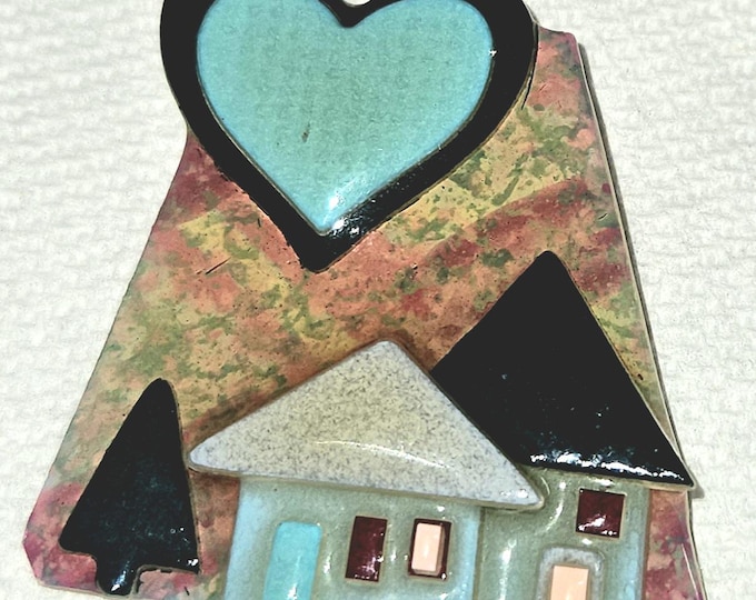 Vintage Lucinda House Shelf Pin in Green and Blue with a Heart Design. (Shelf)