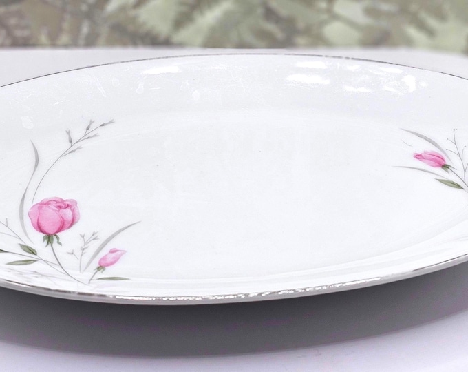 Rosemary Rose Oval Serving bowl F9/10