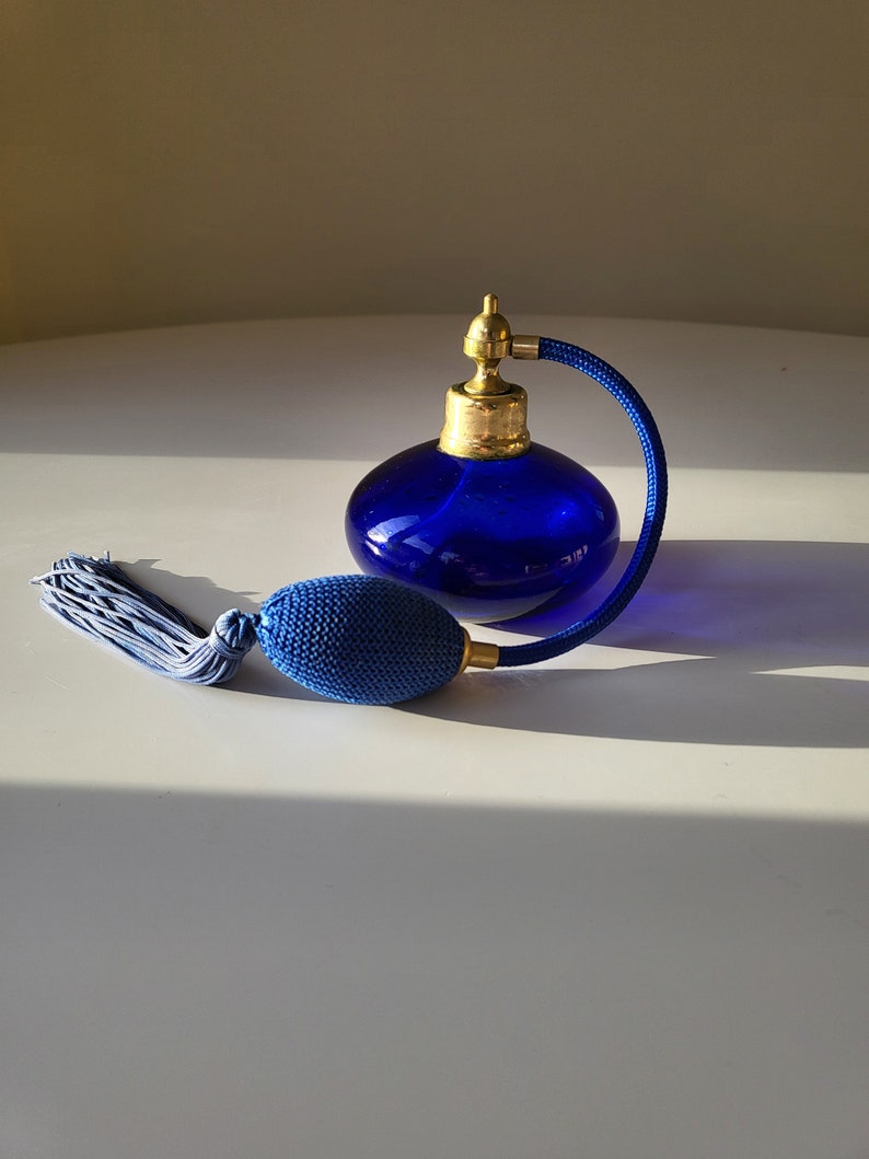 Blue Nile Scented Body Oil Fragrance [Flip Cap - HDPE Plastic Blue 2 Lbs