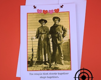 schieten jacht stel vuurwapens Valentijnsdag kaart | doelkaart met coole munitie | leuk liefde romantisch jubileum bruiloft vintage geweer foto