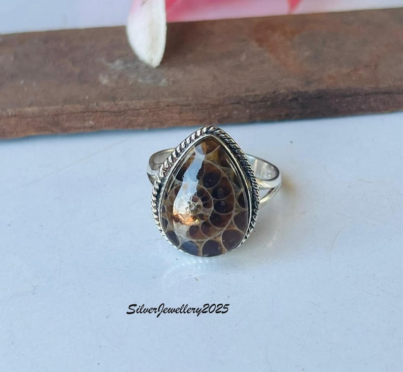 Handmade Kingman Turquoise Ring: Pear Stone 925 Sterling Silver Band ammonite