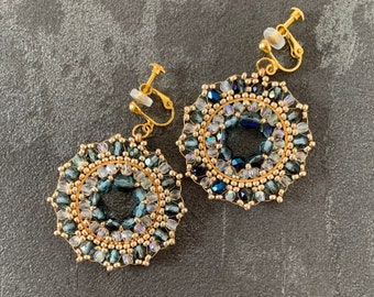 NADISA Clip sur or | Boucles d’oreilles Boho | or, bleu, transparent, brillant | Version clipsable