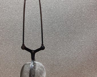 Stainless Steel Tea Ball Stainer: Loose Leaf Tea Infuser