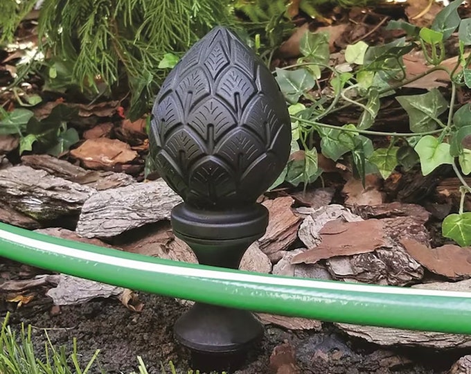 4pack Decorative Plastic Garden Hose Guide Stake With Artichoke Design