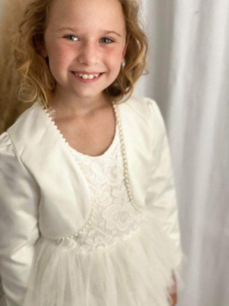 Veste boléro spécial cérémonie en satin modèle Perline de 18 mois à 14 ans image 3