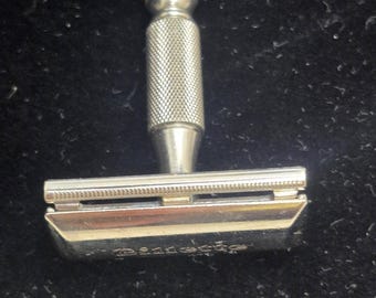 1960s Gillette 3 Piece Compact Travel Razor in Black Case