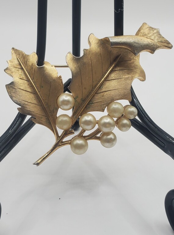 Crown Trifari Leaf Brooch with Faux Pearls