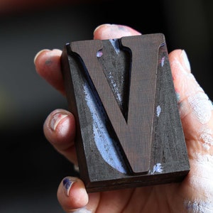 7,2 cm, Letterpress Blöcke, Holz. vintage, super Zustand, 1940er Jahre, Mix aus Groß-/Kleinbuchstaben.