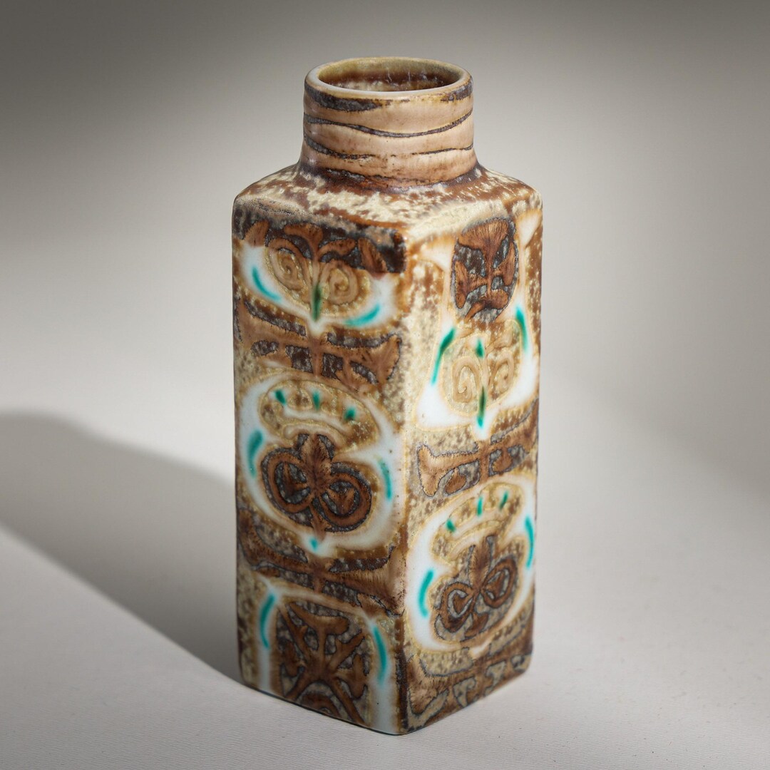 Miniature Royal Copenhagen BACA Vase by Nils Thorsson – Model 720