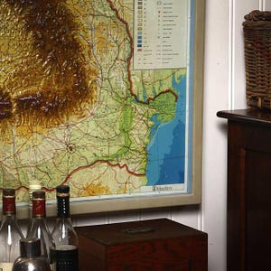Mappa vintage della vecchia scuola, mappa topografica della Romania incorniciata
