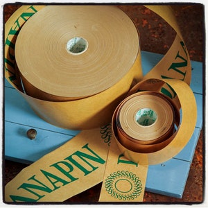 Ruban adhésif en papier caoutchouté, ruban d&#39;emballage publicitaire vintage pour une entreprise danoise, fabricant de savon DANIPIN.