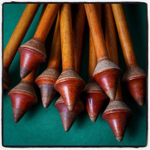 37 cm unika vintagespolar från danska textilfabriker - Sønderborg garnindustriella reliker från tidigt 1900-tal