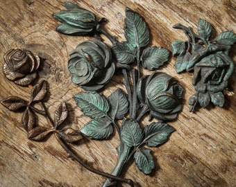Wunderschöne, 1950er Jahre, Vintage, bronzene Rose, aus einem alten Grabstein