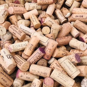 Vintage Wine Corks in a gift box, Used Natural Cork, recycled, mostly European wine, DIY cork art