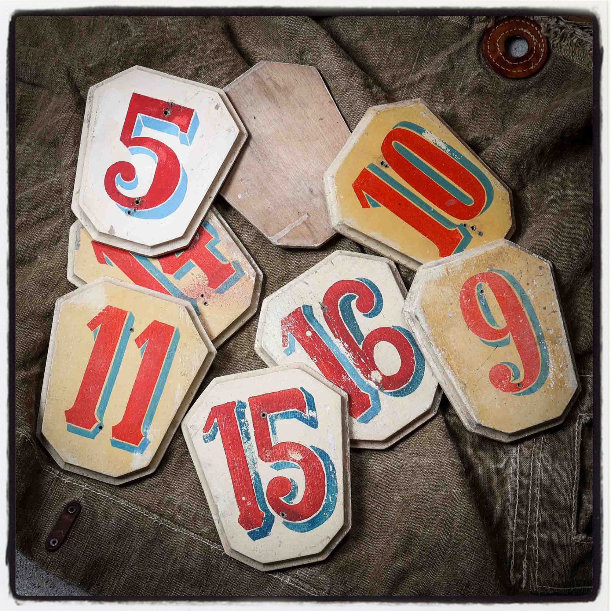 趣味 Numbers Antique Carnival Number, Old Charming Hand Painted Wooden Numbers
