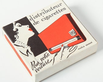 Distributeur de Cigarettes, old French cigarette automatic case for the car