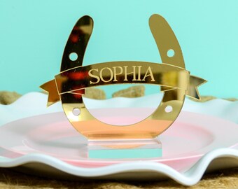Tarjeta de mesa con herradura dorada, recuerdo para fiesta ecuestre o boda, personalizada