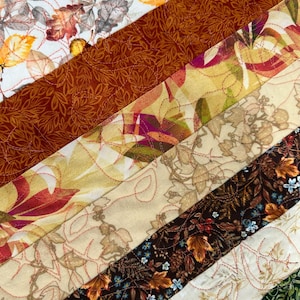 Fall Table Runner. Leaf Quilting Pattern.