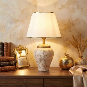 Lampada da tavolo in ceramica fatta a mano - Elegante lampada da comodino - Motivo astratto dorato - Arredamento moderno e glamour per la casa - Lampada da scrivania alta